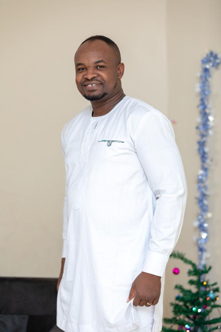 A professional photo of the author